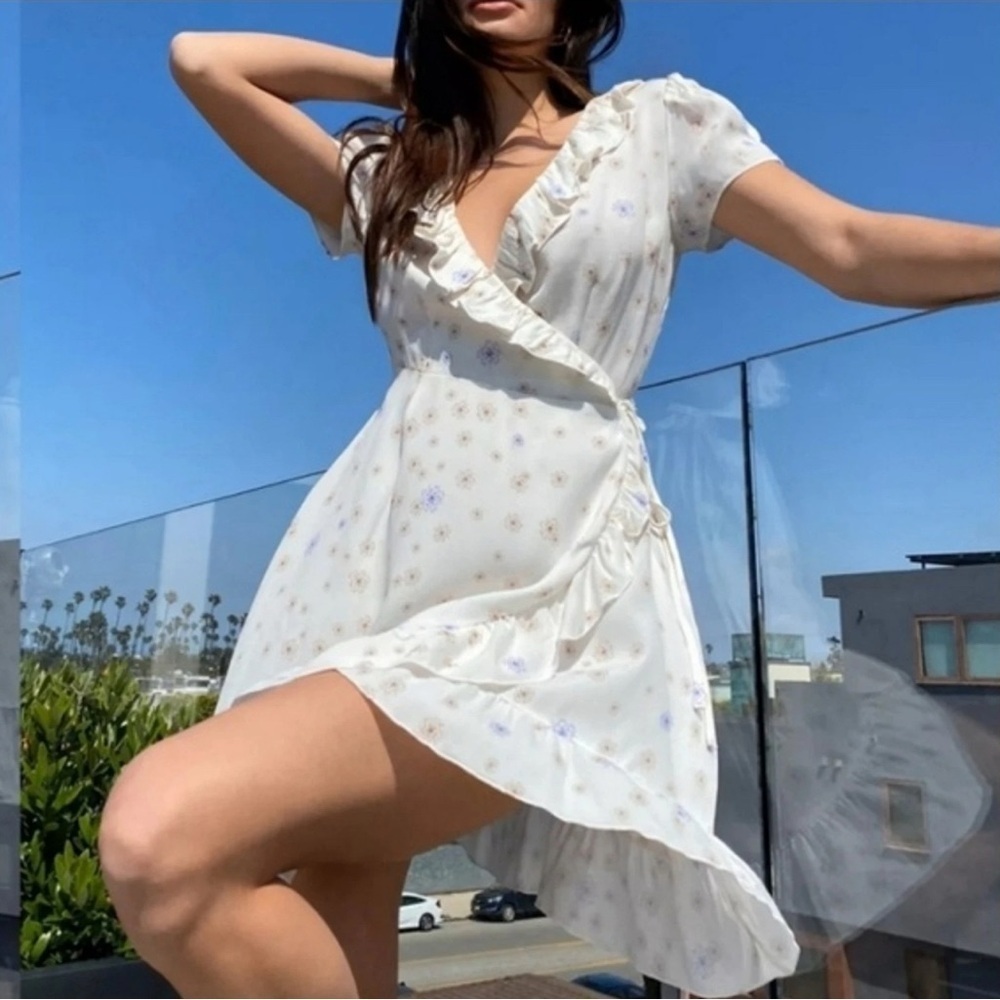 Sunday Best Floral Ruffle Wrap Dress – Size Small
